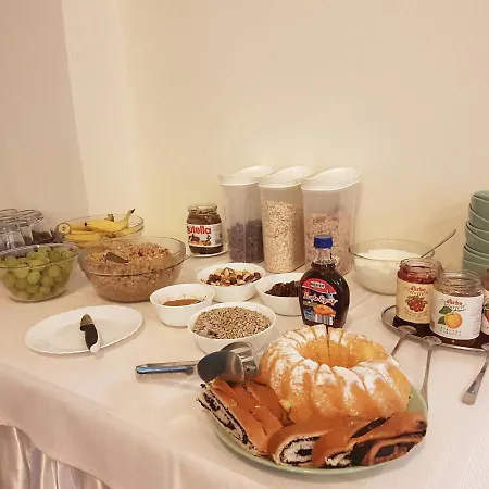 Harmonia 招待所 3*