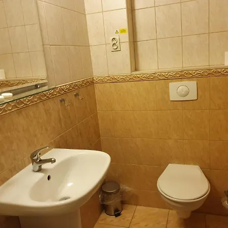 招待所 Harmonia 3*